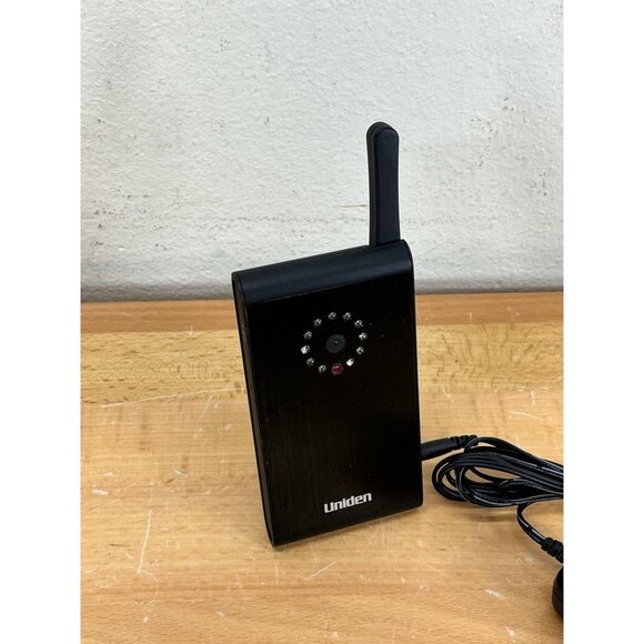 Uniden UDWC23 Wireless Security Camera W/ Cable - Picture 3 of 7